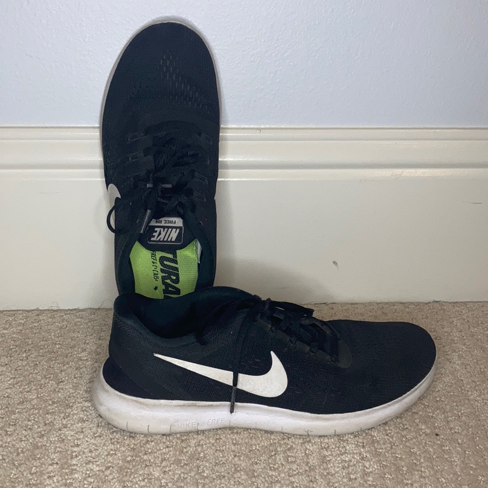 Black Nike Free Cross Training Shoes
